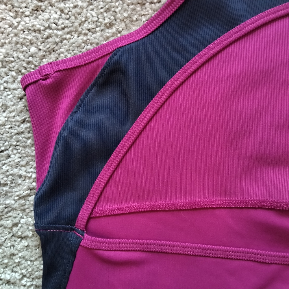 NWT XL Nike Yoga Dri-Fit Purple Stretch Tank Top Keyhole Back Athletic Top NEW - Picture 9 of 9